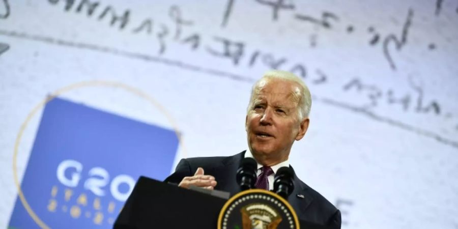 Biden bei seiner Pressekonferenz in Rom