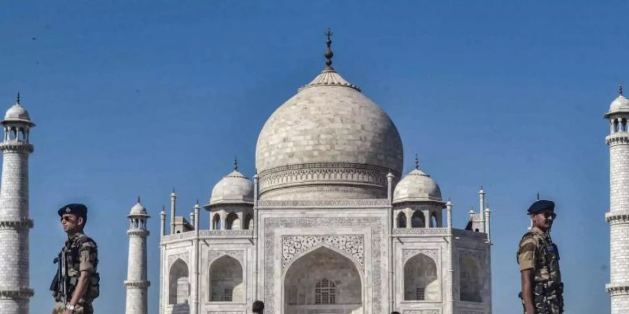 Der Taj Mahal zieht unter normalen Umständen Besucher aus aller Welt an. Foto: Pawan Sharma/PTI/dpa