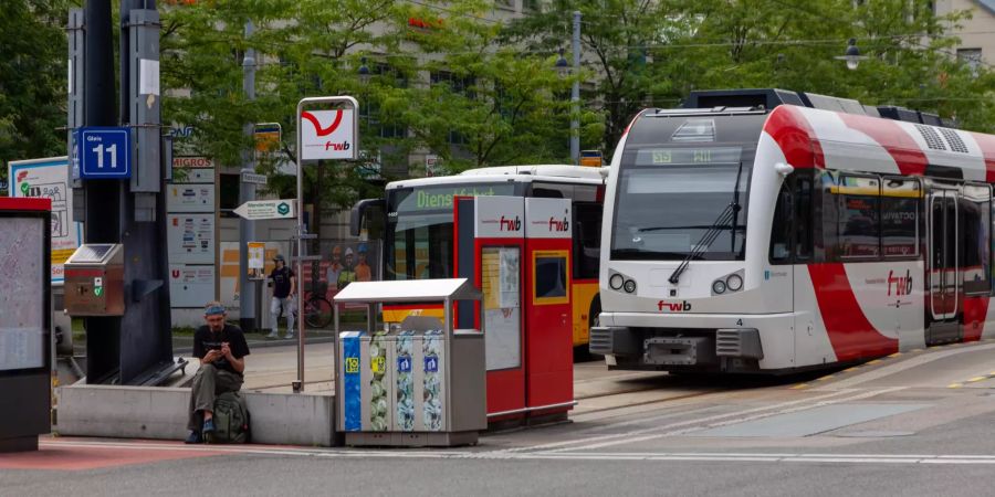 Die Frauenfeld-Will Bahn am Bahnhof Frauenfeld.