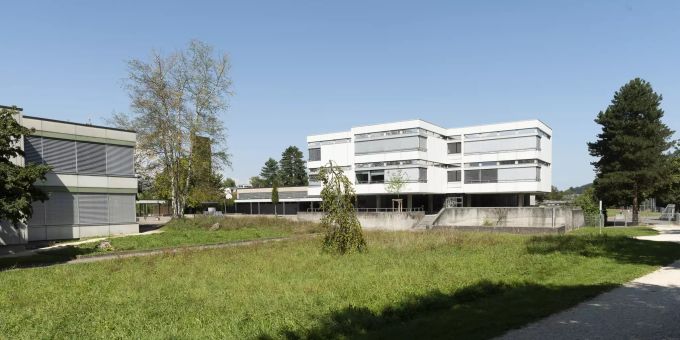 Die Schulanlage Känelmatte in Therwil. Die Schulanlage Känelmatte in Therwil.