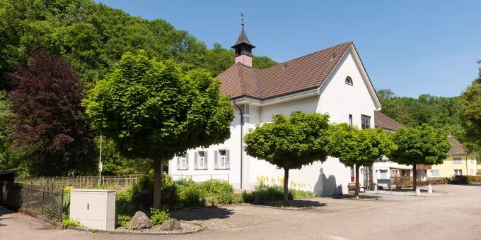 Der Kindergarten und die Gemeindeverwaltung in Buckten. Der Kindergarten und die Gemeindeverwaltung in Buckten.
