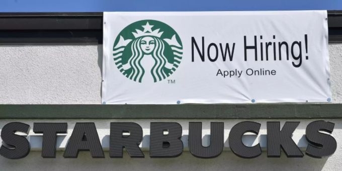 Starbucks wirbt um Personal Starbucks wirbt um Personal