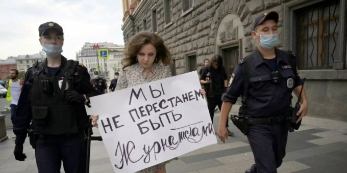 Festnahme einer Journalistin in Russland Festnahme einer Journalistin in Russland