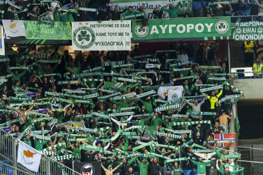 Rund 1'000 Fans der Gäste sind am Donnerstag in Basel anwesend.