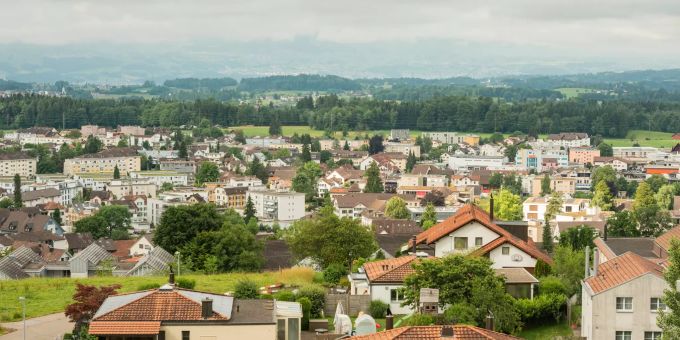 Blick auf die Gemeinde Hinwil (ZH). Blick auf die Gemeinde Hinwil (ZH).
