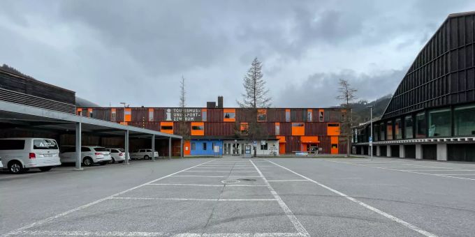 Tourismus und Sportzentrum Davos. Tourismus und Sportzentrum Davos.