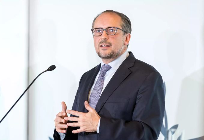 Der österreichische Kanzler Alexander Schallenberg spricht während einer Pressekonferenz über die Massnahmen gegen das Coronavirus. Alexander Schallenberg