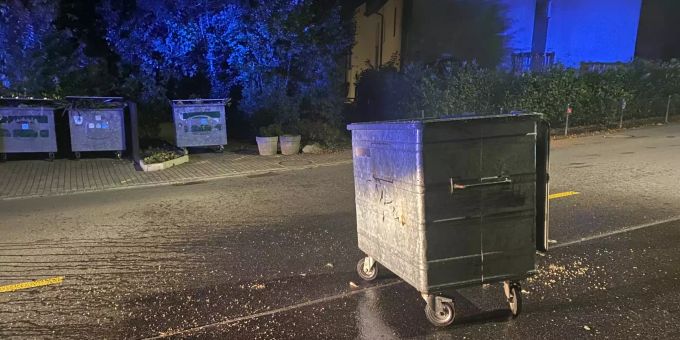 Die Feuerwehr löschte die Kleinbrände rasch. Brand