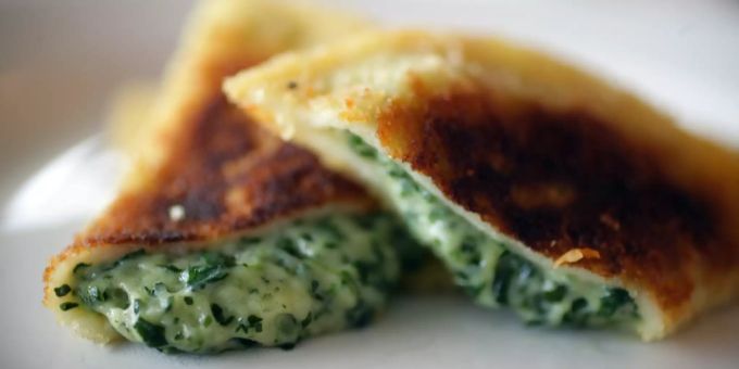 Vitamin K ist beispielsweise in Spinat, Broccoli oder Grünkohl enthalten. Vitamin K