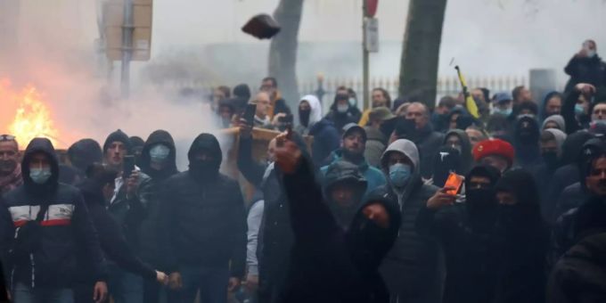 Protest in Brüssel gegen die Auflagen zum Coronavirus. coronavirus