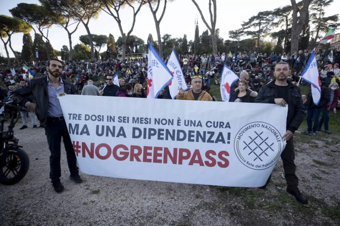 Gegen den Grünen Pass und andere Massnahmen wurde in Italien immer wieder protestiert. Corona