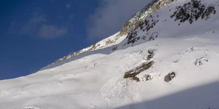 Ein Lawinenabgang in Andermatt. (Archivbild). Foto: Urs Flueeler/KEYSTONE/dpa