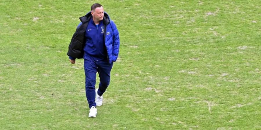 Spricht mit Respekt vom Hauptstadtgegner Union Berlin und wünscht sich eine lange Derbyzeit: Herthas Trainer Pal Dardai. Foto: Soeren Stache/dpa POOL/dpa