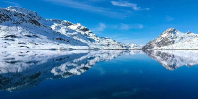 Spiegelung des Lago Bianco