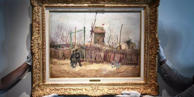 Das Gemälde mit dem Titel "Scene de rue a Montmartre" (1887) des niederländischen Malers Vincent Van Gogh wird im Auktionshaus Sotheby's gehängt. Van Gogh Gemälde