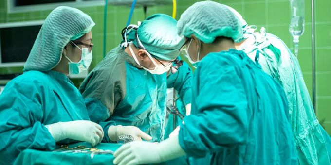 Im österreichischen Freistadt ging eine Amputation gewaltig nach hinten los. (Symbolbild) amputation