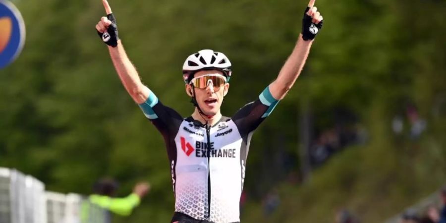 Giro-Etappensieger in Alpe di Mera: Simon Yates. Foto: Massimo Paolone/LaPresse/AP/dpa