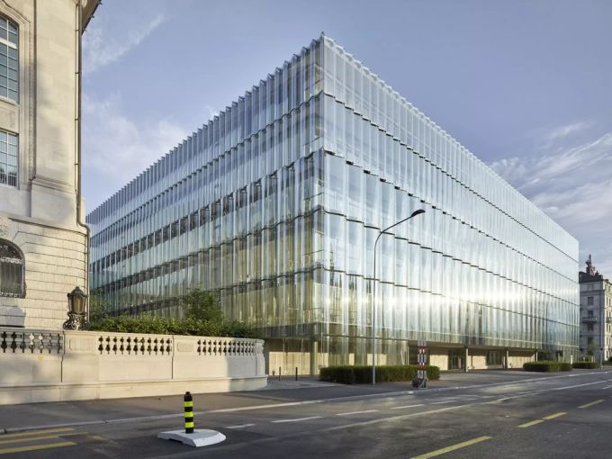 Blick auf das Swiss Re Gebäude in Zürich. Swiss Re