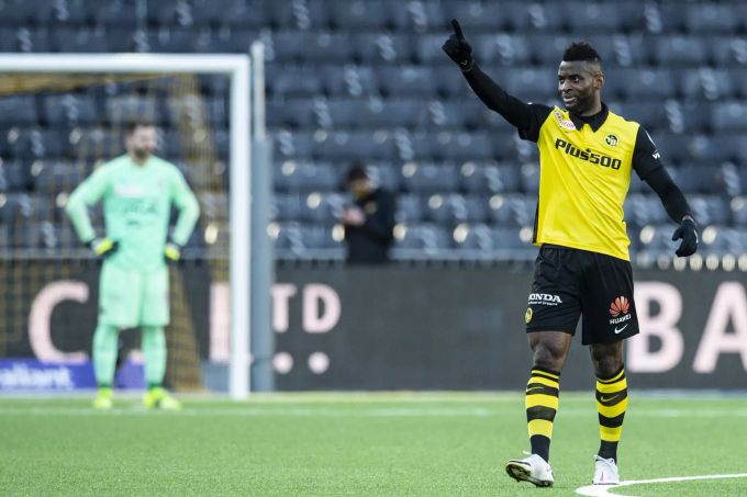 Torjäger Jean-Pierre Nsame freut sich über sein zwölftes Saisontor. YB