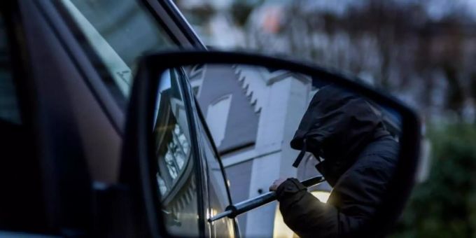 Im Corona-Jahr 2020 ist die Zahl der Autodiebstähle in Deutschland stark gesunken. Foto: Axel Heimken/dpa Im Corona-Jahr 2020 ist die Zahl der Autodiebstähle in Deutschland stark gesunken. Foto: Axel Heimken/dpa