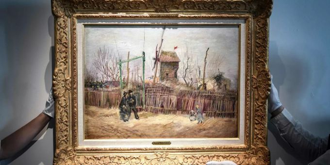 Das Gemälde mit dem Titel «Scene de rue a Montmartre» (1887) des niederländischen Malers Vincent Van Gogh wird im Auktionshaus Sotheby's gehängt. vincent Van Gogh