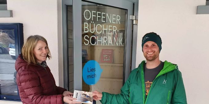 Einweihung im kleinen Rahmen mit Theres Schlienger, Bibliothek Buchs und Michael Hanselmann. Bibliothek Buchs