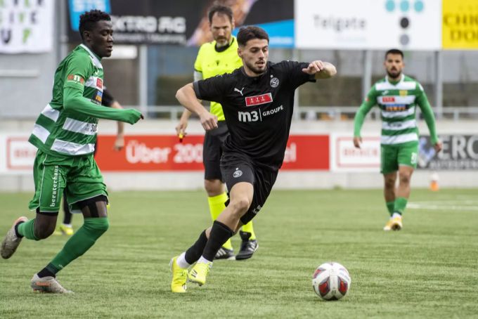 Servettes Kastriot Imeri im Spiel gegen Selasi Ransford vom SC Kriens. Kriens Servette