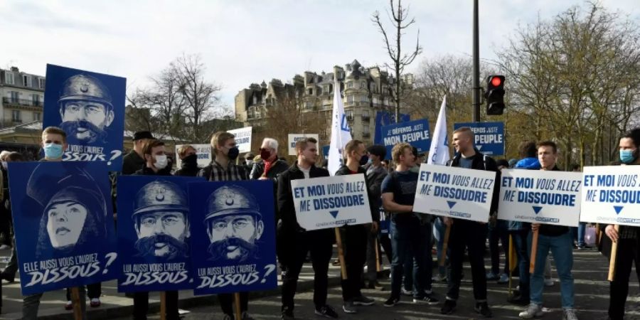 Demonstranten in Paris