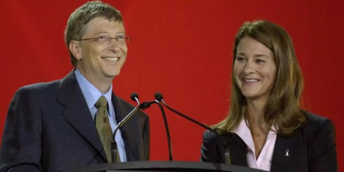 Bill (l) und Melinda Gates lassen sich scheiden. bill gates