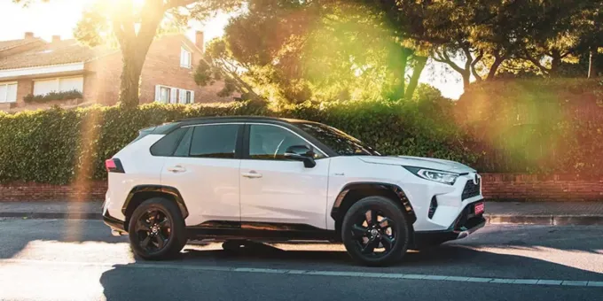 Toyota Rav4 Hybrid Schneidet Mit Vier Sternen Beim Adac Ecotest Ab