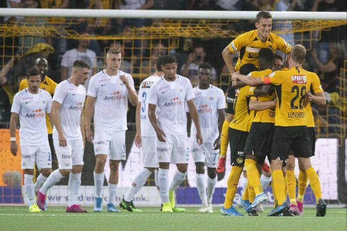 YBs Spieler ihren Treffer zum 4:0 im Fussball Meisterschaftsspiel der Super League zwischen den Berner Young Boys und dem FC Zuerich, am Samstag, 24. August 2019, im Stade de Suisse in Bern. (KEYSTONE/Peter Schneider) FUSSBALL, SUPER LEAGUE, NATIONALLIGA A, NLA, LNA, MEISTERSCHAFT, SAISON 2019/20, BSC YOUNG BOYS, BSC YB, FC ZUERICH, FCZ,