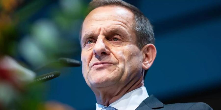 Will den materiellen Verlockungen der Games-Branche widerstehen: Alfons Hörmann, Präsident des DOSB. Foto: Guido Kirchner