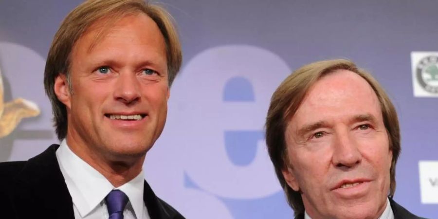 Gerhard Delling (l) und Günter Netzer haben dreizehn Jahre gemeinsam moderiert. Foto (2010): Jens Kalaene Foto: Jens Kalaene