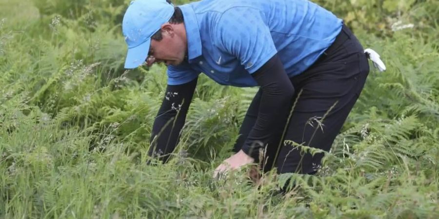Musste am ersten Tag der British Open viel zu oft seinen Ball suchen: Nordirlands Golfstar Rory McIlroy. Foto: Peter Morrison