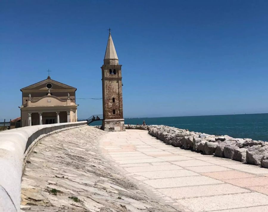 Das malerische Caorle liegt eine dreissig-minütige Fahrt von Jesolo entfernt.