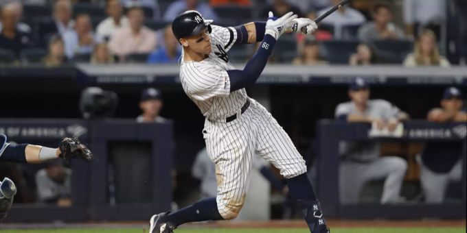 Aaron Judge beim Batting. Seine New York Yankees sind das zweitwertvollste Team der Welt. Aaron Judge