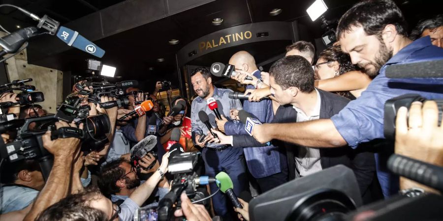 Matteo Salvini vor Presse