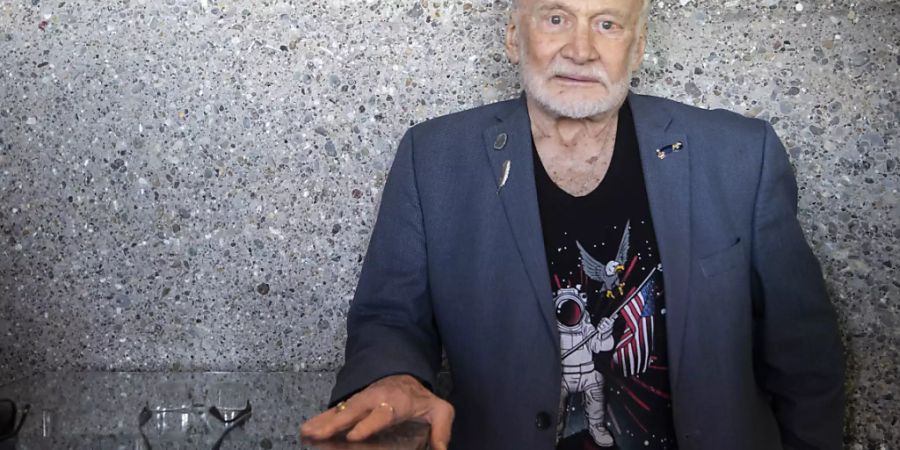 Auch mit 89 lässt der Mond ihn nicht los: Buzz Aldrin, der zweite Mann auf dem Mond, präsentierte am Starmus-Festival die Pläne der Nasa für weitere Mond-Missionen. Und seine eigenen Ideen dazu.