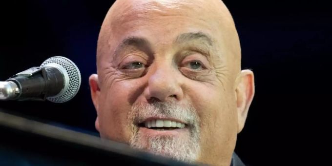 Billy Joel bei einem Konzert in Hamburg 2018. Foto: Daniel Reinhardt Billy Joel bei einem Konzert in Hamburg 2018. Foto: Daniel Reinhardt