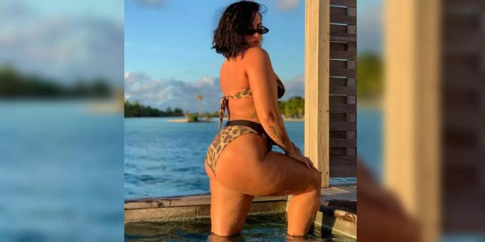 Demi Lovato zeigt Photoshop die Kehrseite. demi lovato