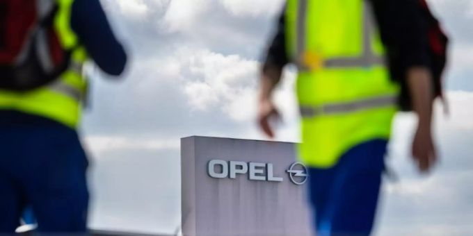 Opel-Werk in Rüsselsheim Opel-Werk in Rüsselsheim