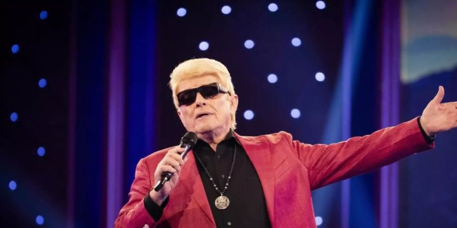 Heino muss nie wieder seine Brillen suchen. Foto: Alexander Prautzsch