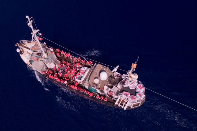 Am 26. August rettete bereits die «Eleonore» 100 Migranten vor der libyschen Küste aus einem sinkenden Boot. eleonore rettungsschif