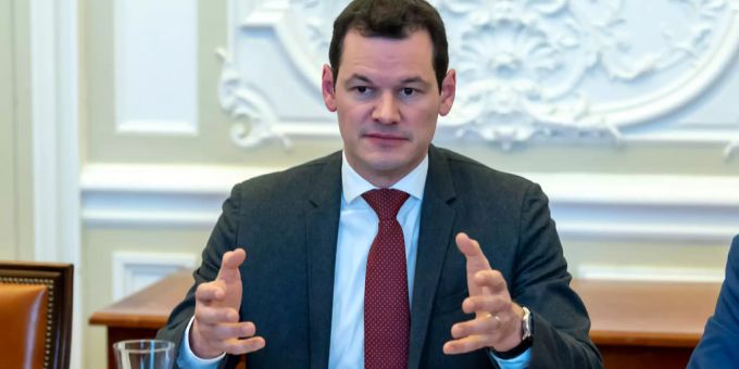Christian Lüscher macht Pierre Maudet für die Wahlschlappe der FDP in Genf verantwortlich. Pierre Maudet FDP standard