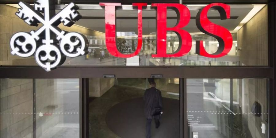 Die Anklage warf der UBS Geldwäsche im Zusammenhang mit Steuerhinterziehung sowie illegale Anwerbung von Kunden vor. Foto: Ennio Leanza/KEYSTONE/dpa