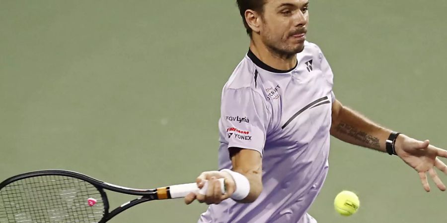 Stan Wawrinka vergibt auf dem Weg zum 6:7, 6:3, 6:3 im ersten Satz drei Satzbälle und wehrt im dritten Satz sechs Breakbälle des Gegners ab