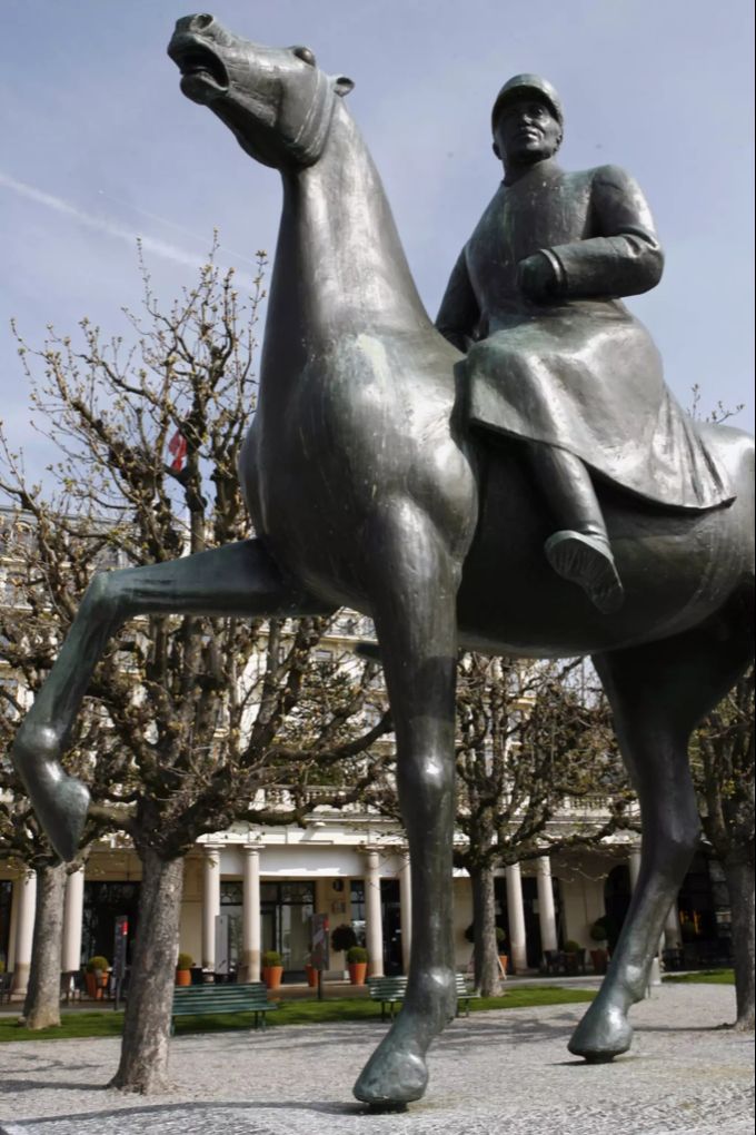 Eine Statue von General Henri Guisan, fotografiert am 19.04.06 in Lausanne. General Henri Guisan