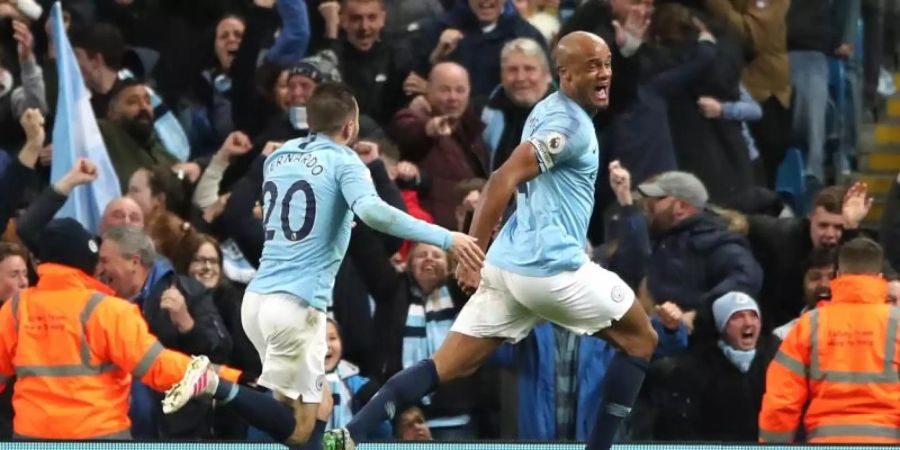 Vincent Kompany (r) war mit seinem Treffer der Matchwinner für Manchester City. Foto: Nick Potts/PA Wire