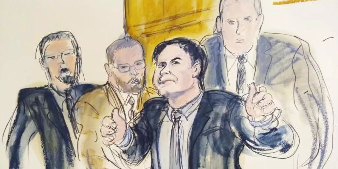 Gerichtszeichung von Joaquín «El Chapo» Guzmán (2.v.r). Foto: Elizabeth Williams/AP El Chapo mexiko