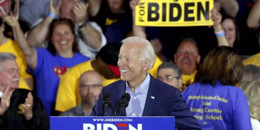 Joe Biden, ehemaliger Vizepräsident der USA und demokratischer Kandidat für die Präsidentschaftswahlen 2020, spricht auf einer Wahlkampfveranstaltung. Foto: Keith Srakocic/AP